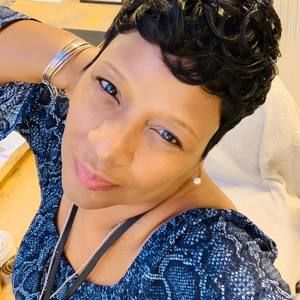 Meet your Posher, Debra